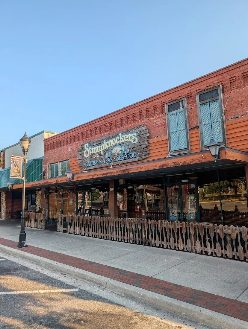 Stumpknockers Restaurants